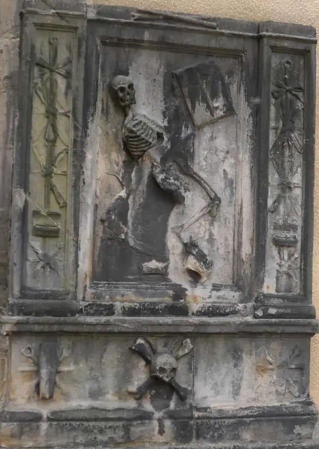 Dancing Skeleton Greyfriars Kirkyard