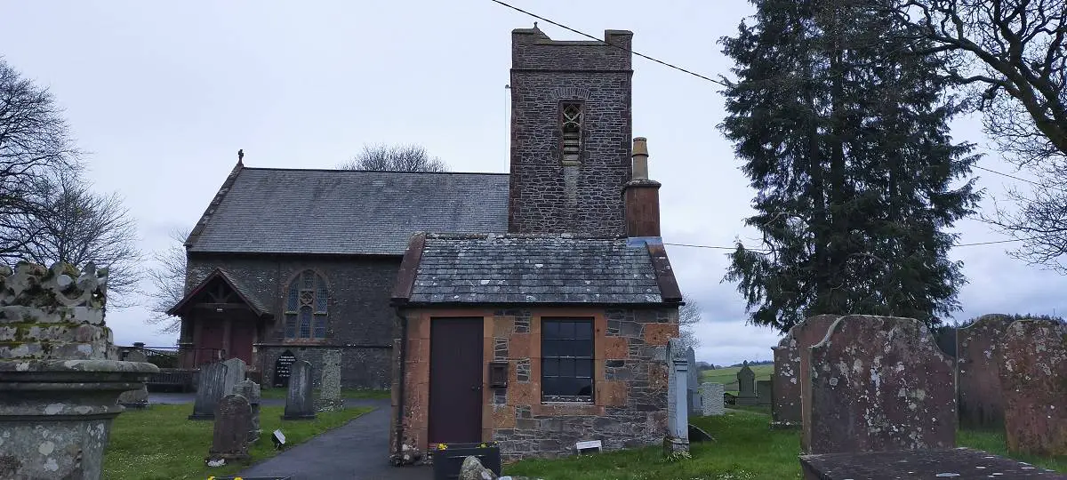 Tundergarth Kirk and watch house