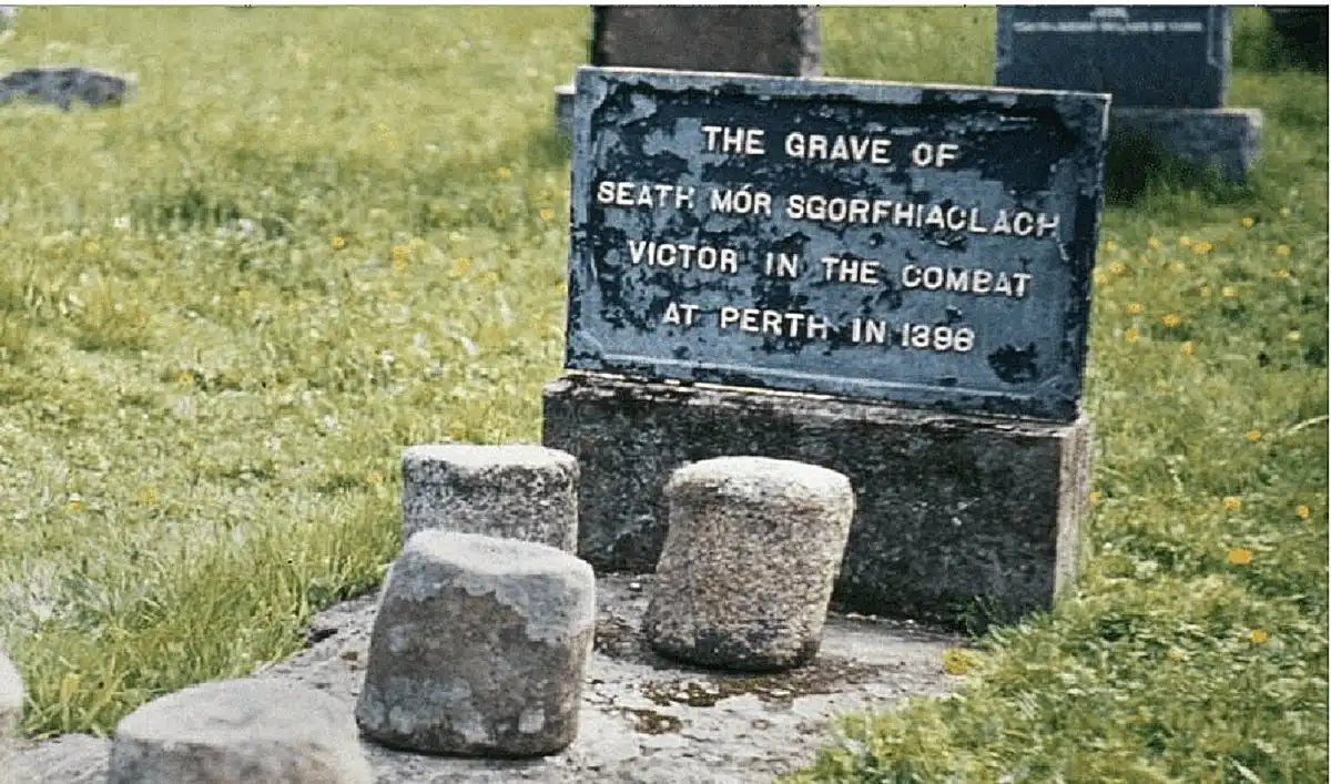 Homing Stones Seath Mor Grave Rothiemurchus Scottish Highlands