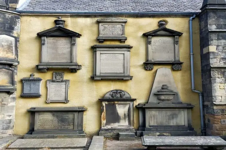 Old & Spooky Graveyards in Edinburgh’s Old Town (Visited & Recommended)