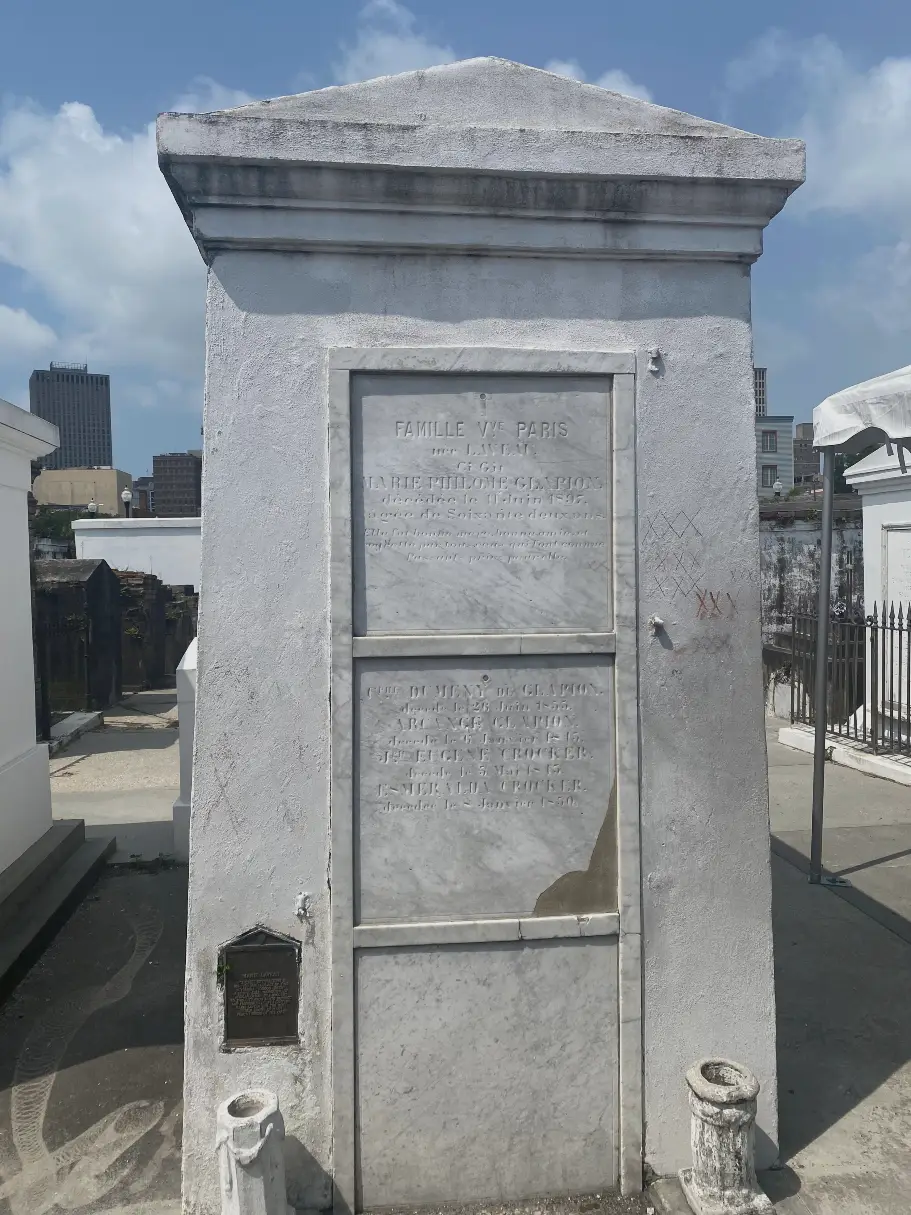 Marie laveau tomb