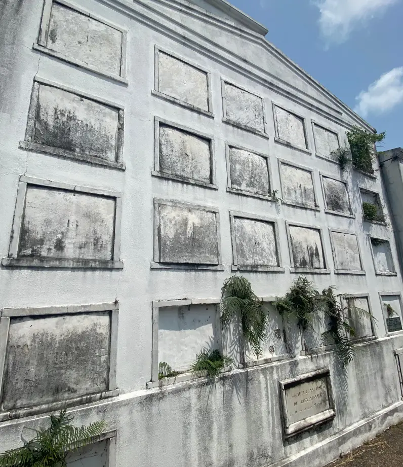 Wall tombs at St. Louis Cemetery No. 1